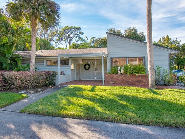 2150 Pine Creek Boulevard 103, Vero Beach, FL 32966