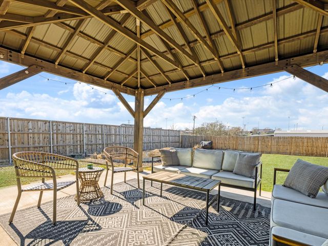 605 Waterford Street, Farmersville, TX 75442