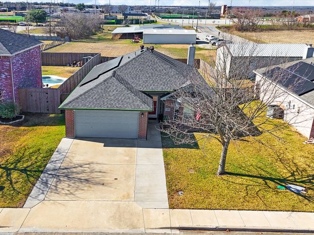 605 Waterford Street, Farmersville, TX 75442