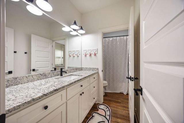 1656 E Bowen Boulevard, Fayetteville, AR 72703