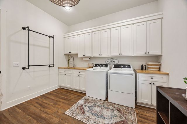 1656 E Bowen Boulevard, Fayetteville, AR 72703