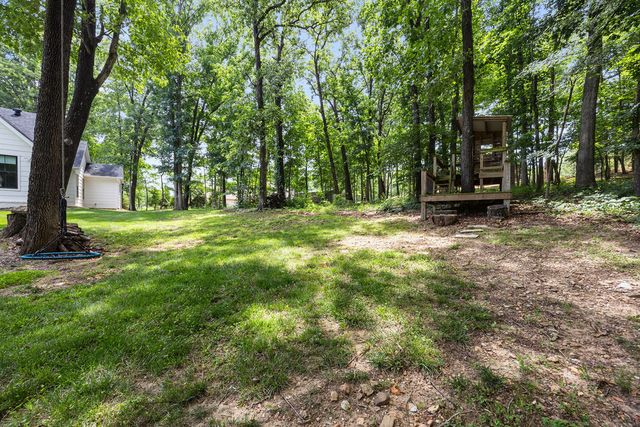 1656 E Bowen Boulevard, Fayetteville, AR 72703