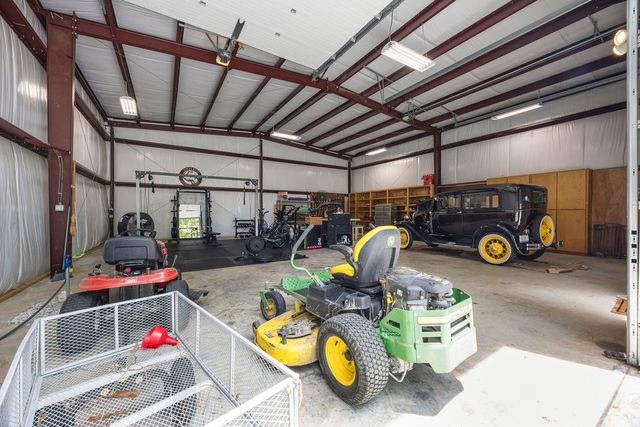 1656 E Bowen Boulevard, Fayetteville, AR 72703