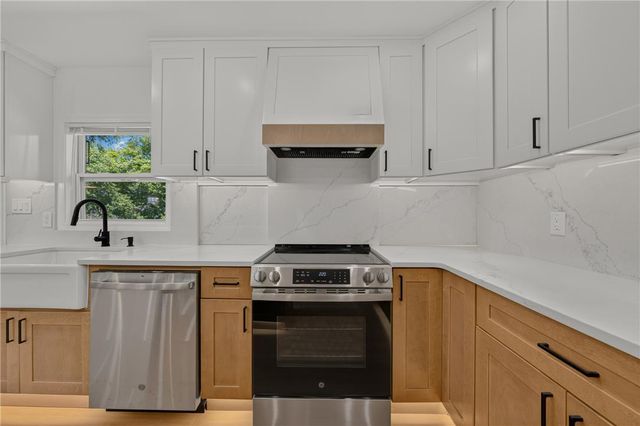 418 Elm Drive, Lower Nazareth Twp, PA 18064