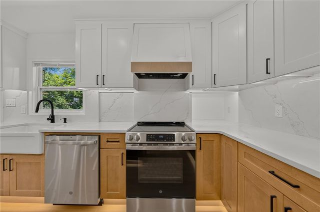 418 Elm Drive, Lower Nazareth Twp, PA 18064