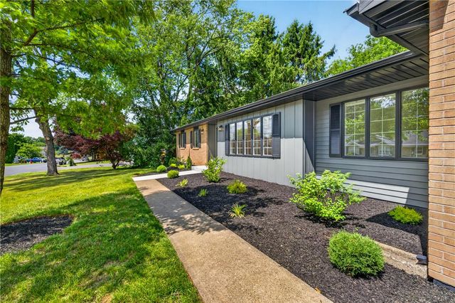 418 Elm Drive, Lower Nazareth Twp, PA 18064