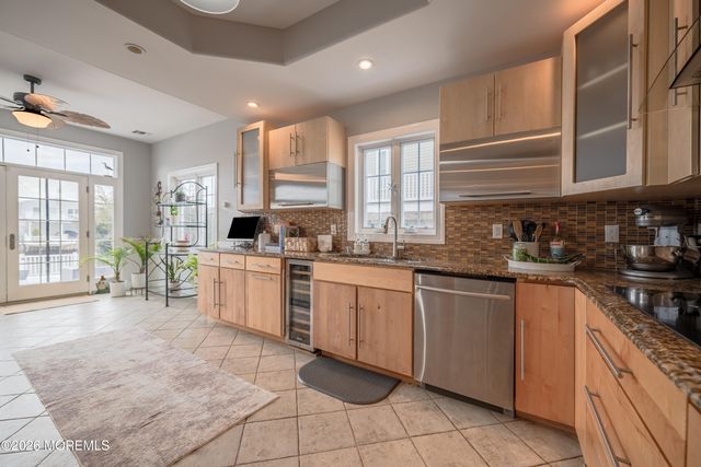 27 W Mohawk Drive, Little Egg Harbor, NJ 08087