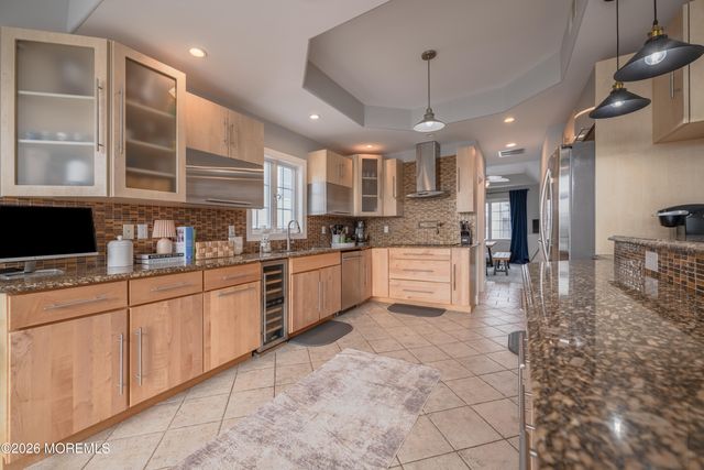 27 W Mohawk Drive, Little Egg Harbor, NJ 08087