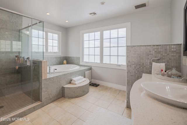 27 W Mohawk Drive, Little Egg Harbor, NJ 08087