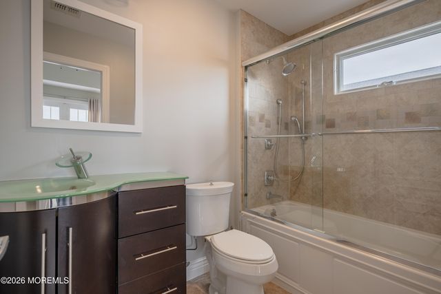 27 W Mohawk Drive, Little Egg Harbor, NJ 08087