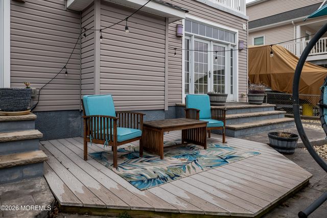 27 W Mohawk Drive, Little Egg Harbor, NJ 08087