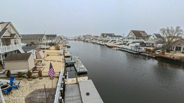 27 W Mohawk Drive, Little Egg Harbor, NJ 08087