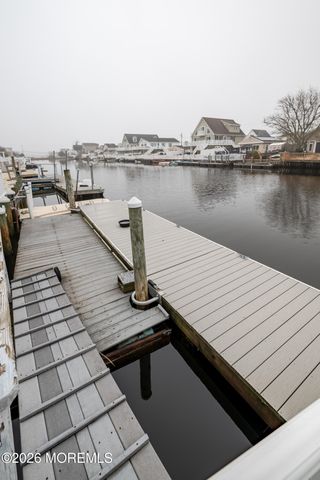 27 W Mohawk Drive, Little Egg Harbor, NJ 08087