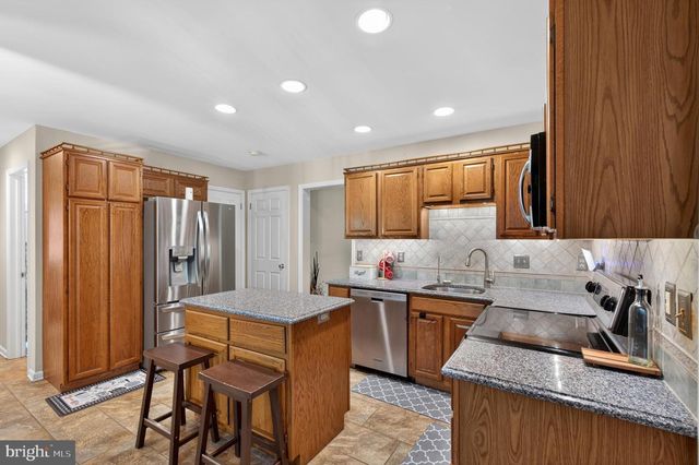 2227 HEATHER LN, Pottstown, PA 19464