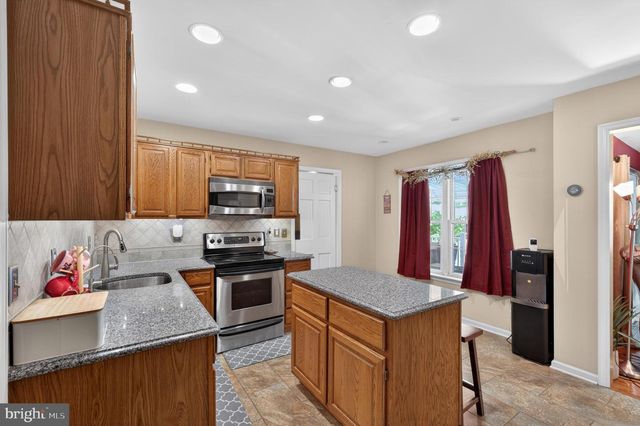 2227 HEATHER LN, Pottstown, PA 19464