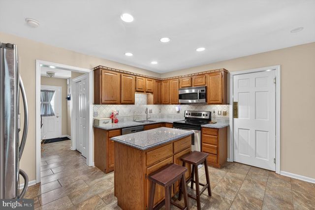 2227 HEATHER LN, Pottstown, PA 19464