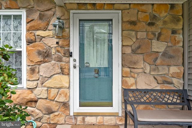 2227 HEATHER LN, Pottstown, PA 19464