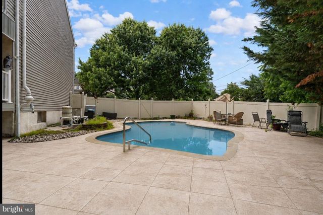 2227 HEATHER LN, Pottstown, PA 19464
