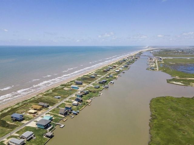 25696 Fm 457, Sargent, TX 77414