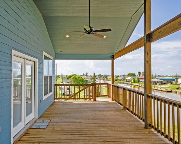 25696 Fm 457, Sargent, TX 77414