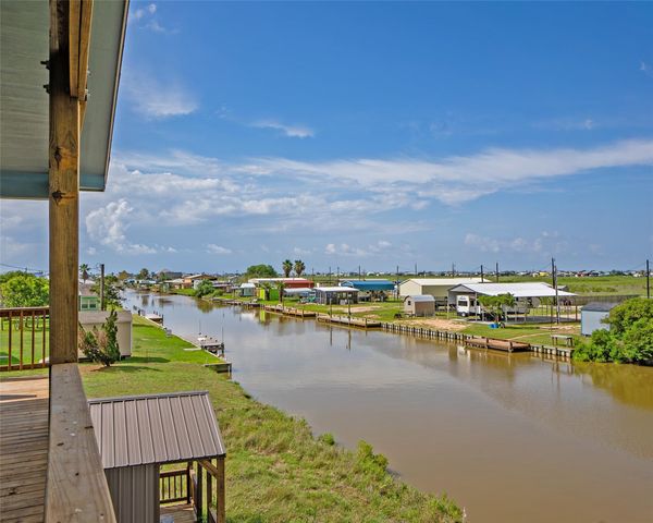 25696 Fm 457, Sargent, TX 77414