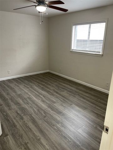 4950 Live Oak Street 105, Dallas, TX 75206