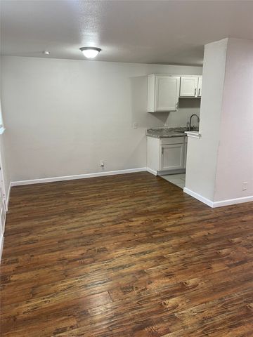 4950 Live Oak Street 105, Dallas, TX 75206