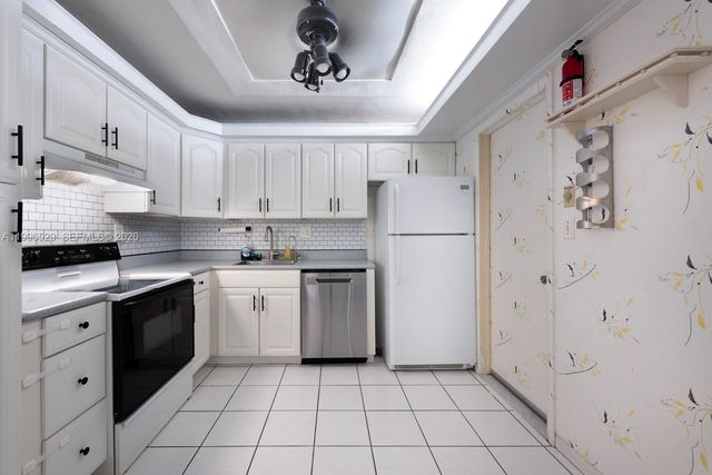 3161 S Ocean Dr 809, Hallandale Beach, FL 33009