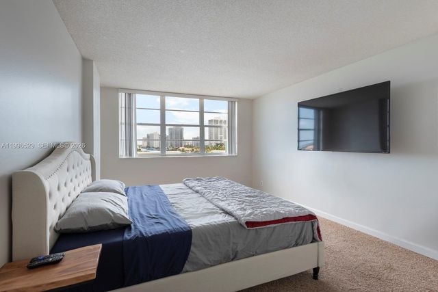 3161 S Ocean Dr 809, Hallandale Beach, FL 33009