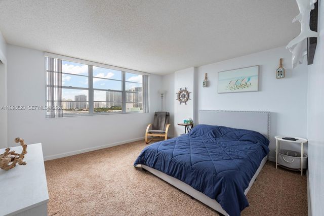 3161 S Ocean Dr 809, Hallandale Beach, FL 33009