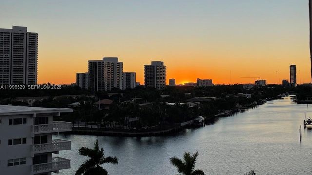 3161 S Ocean Dr 809, Hallandale Beach, FL 33009