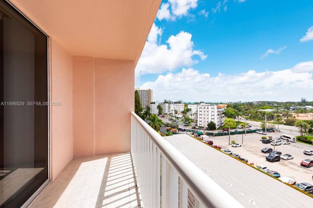 3161 S Ocean Dr 809, Hallandale Beach, FL 33009