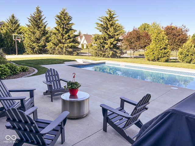 4971 Benthaven Court, Bargersville, IN 46106