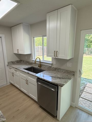4635 AVENIDA PRIMA ST, San Antonio, TX 78233