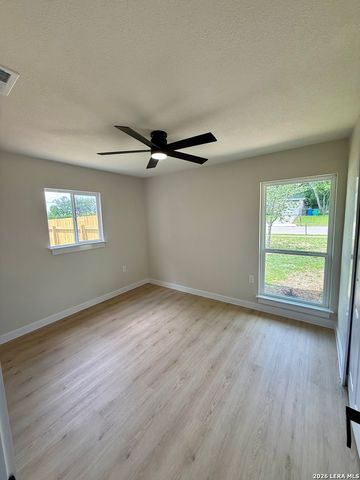 4635 AVENIDA PRIMA ST, San Antonio, TX 78233