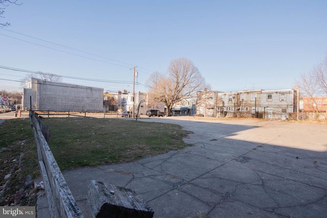 1000 E WOODLAWN ST, Philadelphia, PA 19138