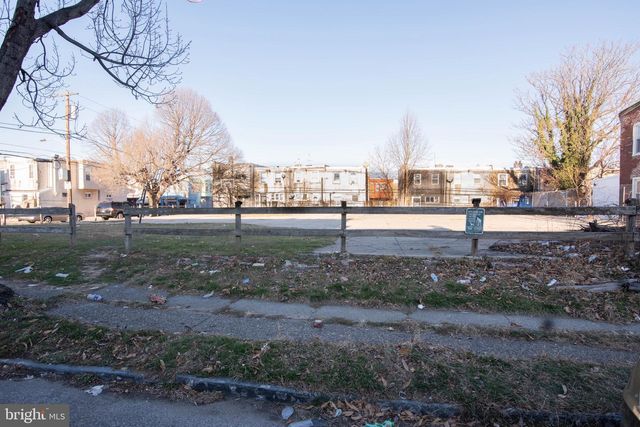 1000 E WOODLAWN ST, Philadelphia, PA 19138