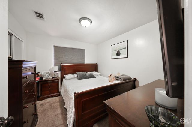 6411 Ringsdale Court, Bakersfield, CA 93313