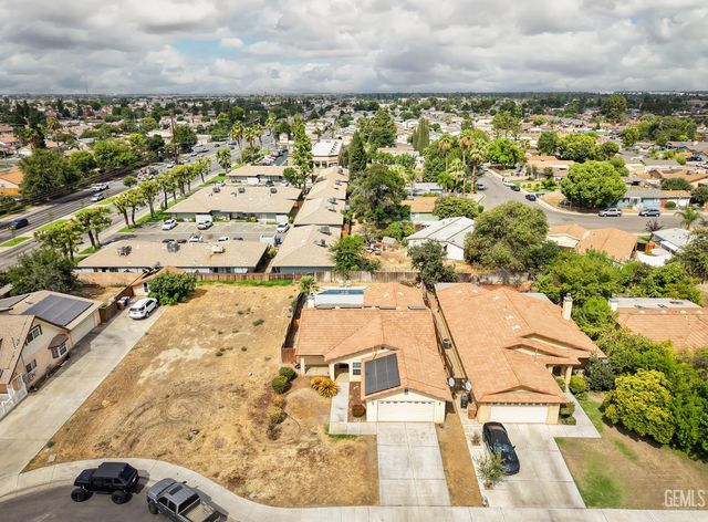6411 Ringsdale Court, Bakersfield, CA 93313