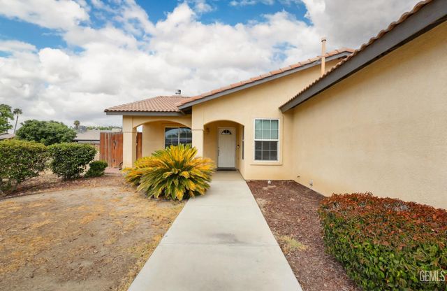 6411 Ringsdale Court, Bakersfield, CA 93313