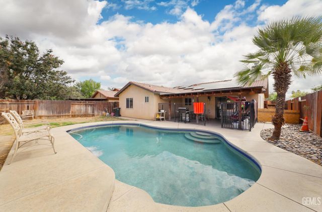 6411 Ringsdale Court, Bakersfield, CA 93313