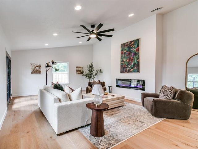 700 Greenwood Drive, Midwest City, OK 73110