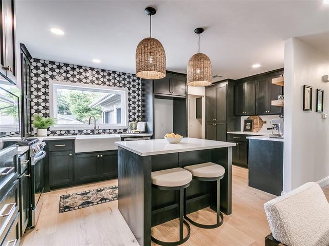 700 Greenwood Drive, Midwest City, OK 73110