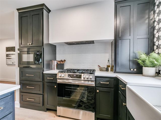 700 Greenwood Drive, Midwest City, OK 73110