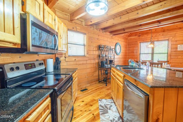 167 White Oak Resort Way, Gatlinburg, TN 37738