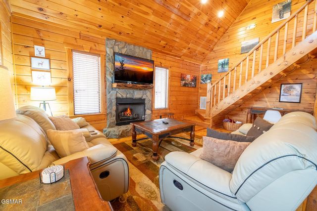 167 White Oak Resort Way, Gatlinburg, TN 37738