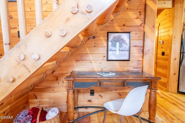 167 White Oak Resort Way, Gatlinburg, TN 37738