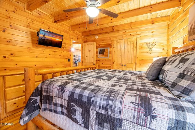 167 White Oak Resort Way, Gatlinburg, TN 37738