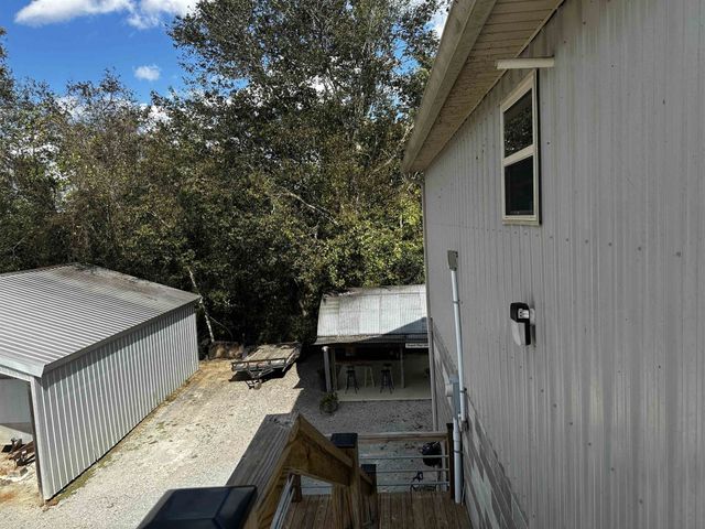 3060 CATFISH LN, Crump, TN 38327