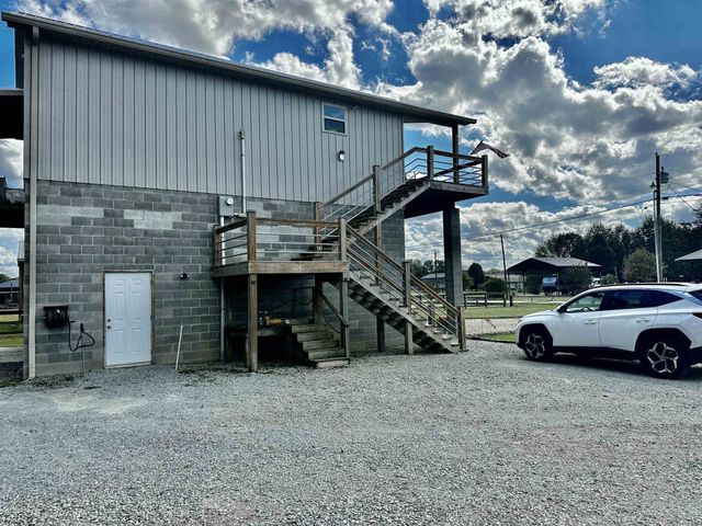 3060 CATFISH LN, Crump, TN 38327